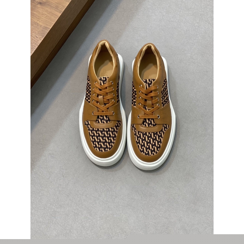 H**mes sneakers